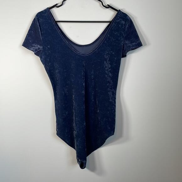 American Eagle Navy Blue Crushed‎ Velvet Short Sleeve Snap Body Suit Size M - Picture 4 of 10